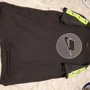 Nike run wild